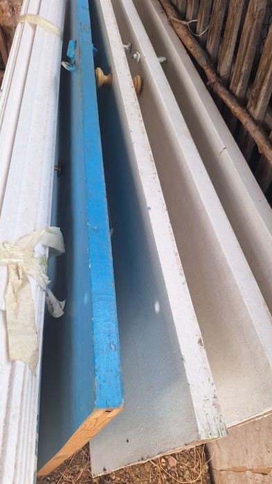 Агаш есиктер мен терезелер