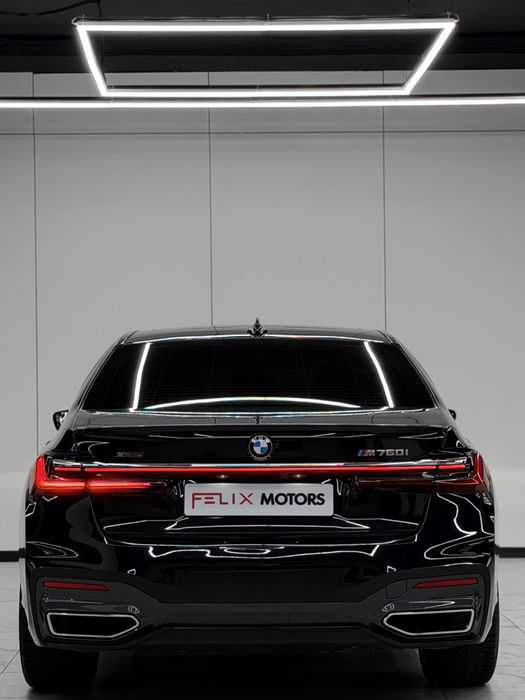 BMW 730i xDrive 2021