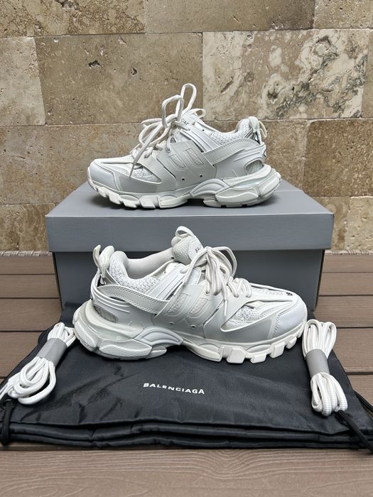 Balenciaga track noi in cutie