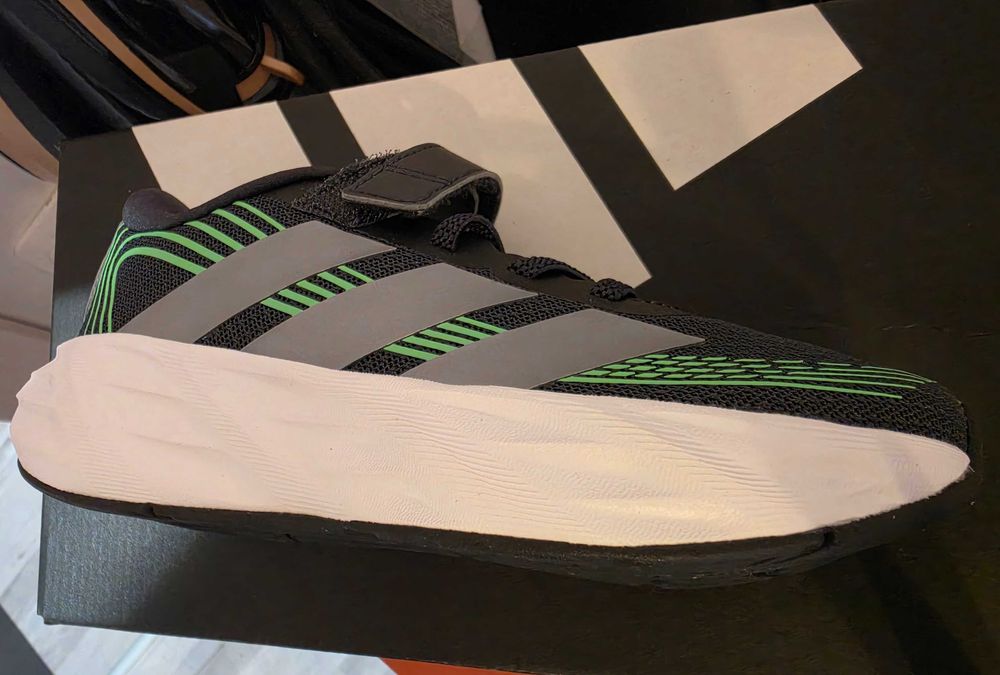 Нови детски маратонки Adidas