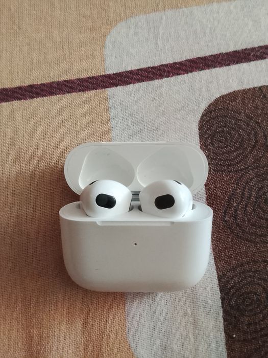Продаю наушники айподс