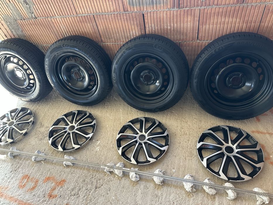 Гуми с джанти + тасове