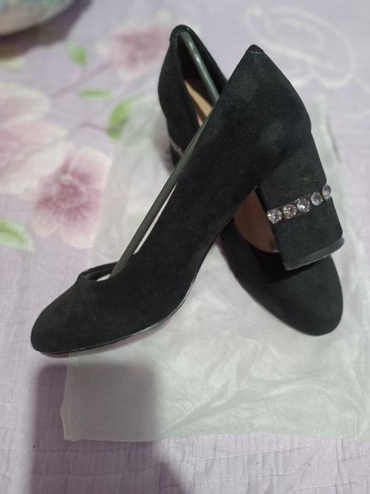 Туфли.ЗАМШ размер 38 холати яхши