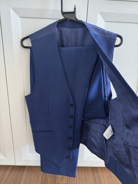 Костюм тройка Reiss