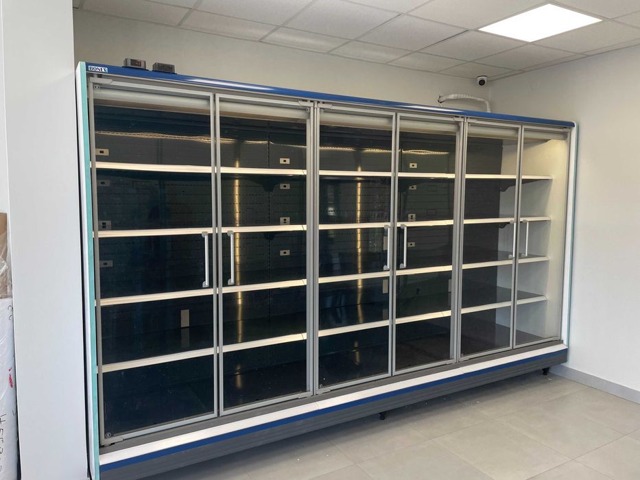 Хладилна витрина-крайстенна,модулна със стъклени врати