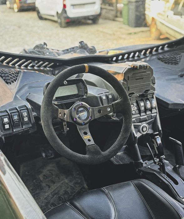 TR Адаптер за спортен волан Can-am Maverick x3