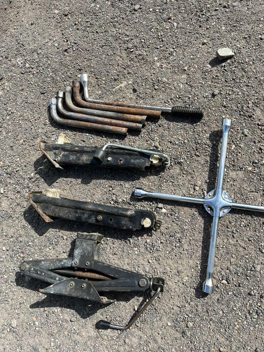 домкраты для автомобилей