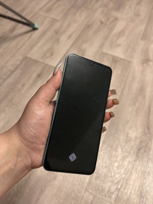 Продам телефон Vivo v25