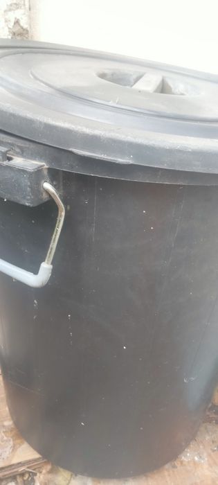 Продам срочно   две Бочки