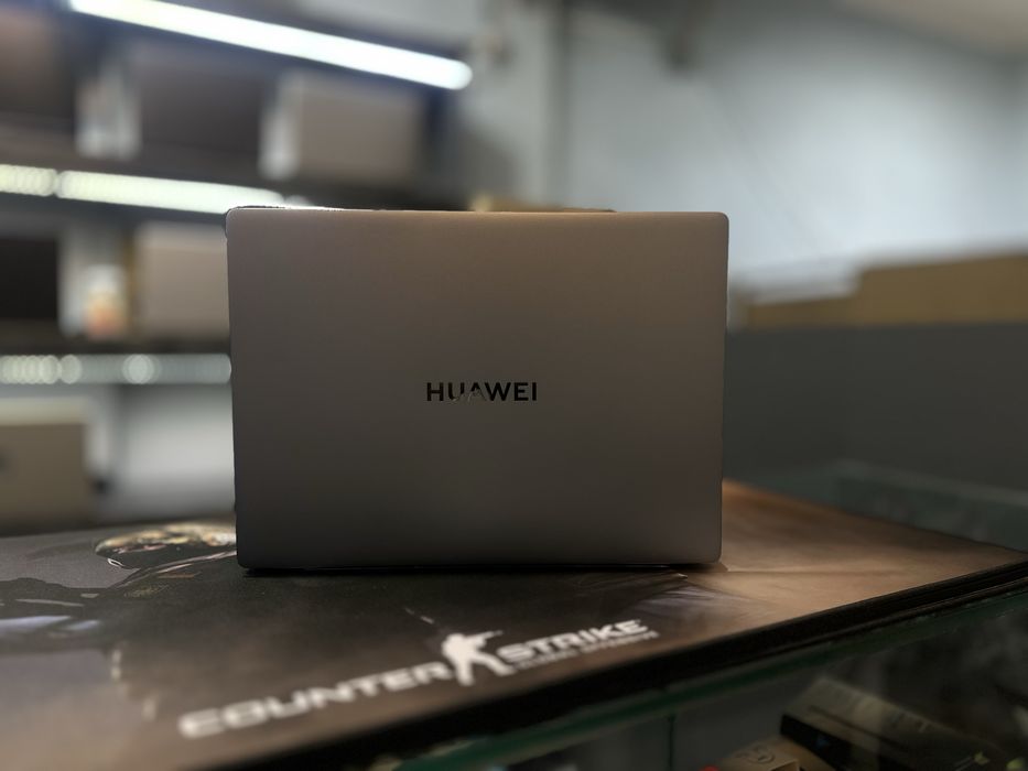 Мощный офисный ноутбук Huawei Intel Core i5-1240P