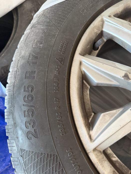 Jante Audi 17’’ cu cauciucuri 235 65 17 Continental