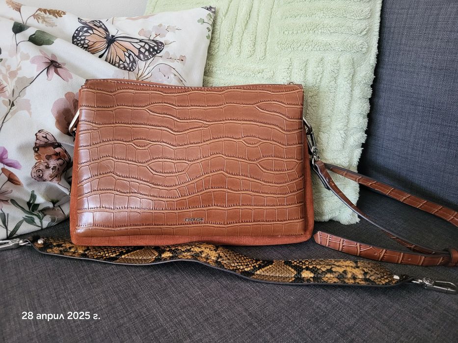 Разпродажба на дамски чанти - Zarena, Parfois, David Jones, Jenny Fair