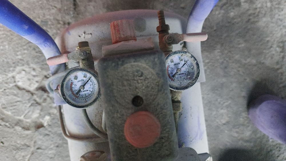 Компрессор б.у продам