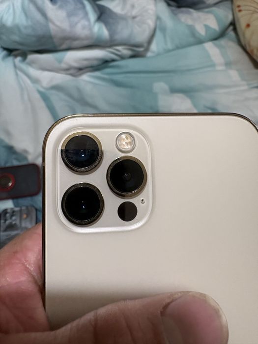 Iphone 12 pro gold