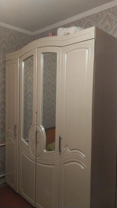 Продам шкаф срочно