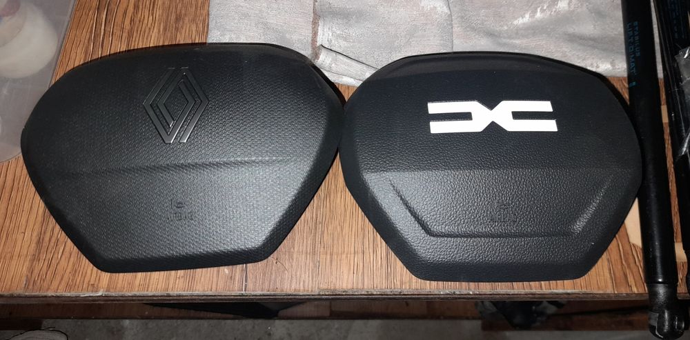 Vând airbag-uri duster cu sigla dacia si renault