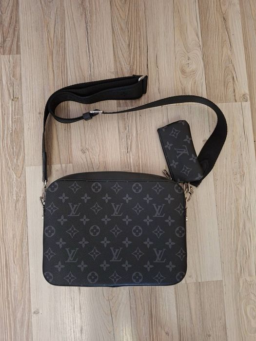 Продавам кожена мъжка чанта