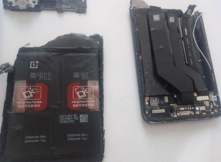 Продаю телефон OnePlus 8T на запчасти