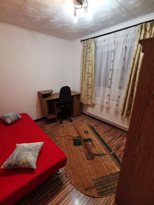 Închiriez apartament cu doua camere