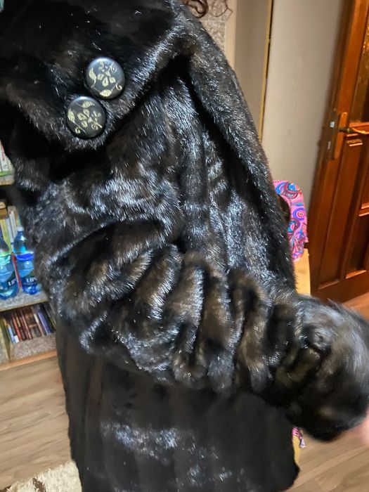 vand palton de dama elegant