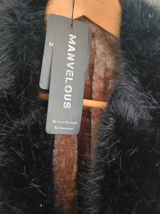 Продавам зимно яке чисто ново