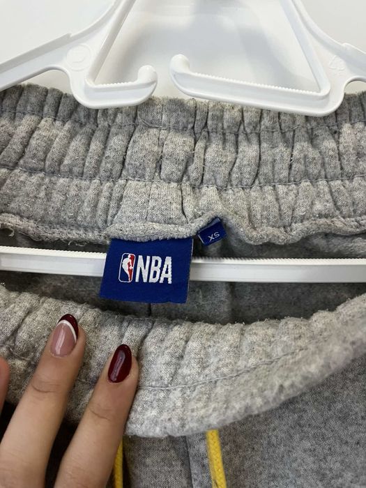 Продавам дамски дрехи