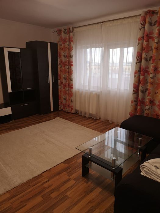Proprietar, vând apartament 2 camere 1 Decembrie