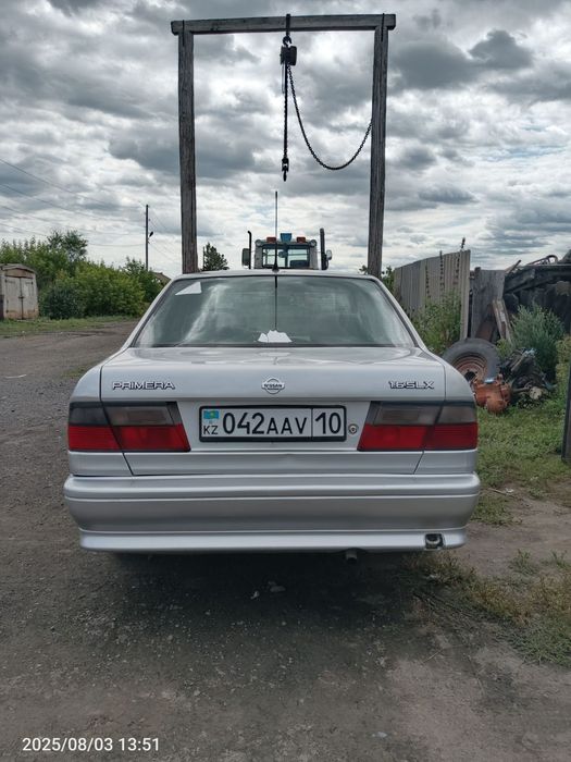 Nissan Primera P10
