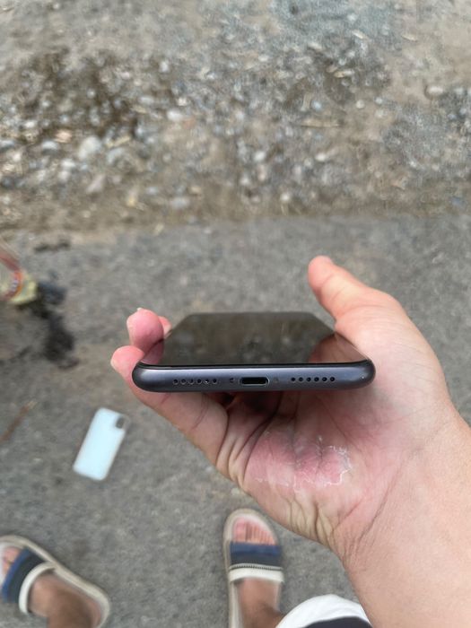 Айфон 11  без ремонт