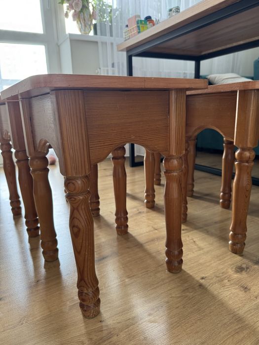 Продам стол с табуретками