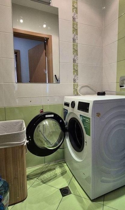 Дава се под наем Тристаен апартамент в София, Студентски град - 106 кв.м за 999 € - Снимка #10