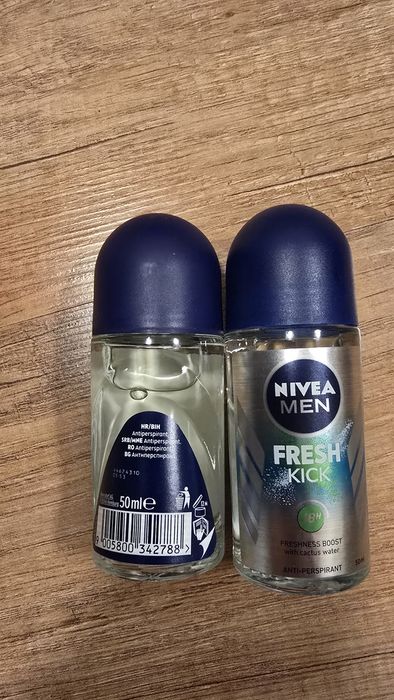 Продавам ролон Нивея мъжки 50 броя 2,5 евро  броя