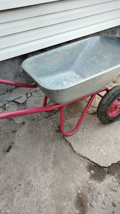 Продам тачку строительную