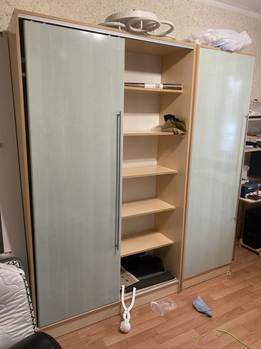 Продам шкаф со столом