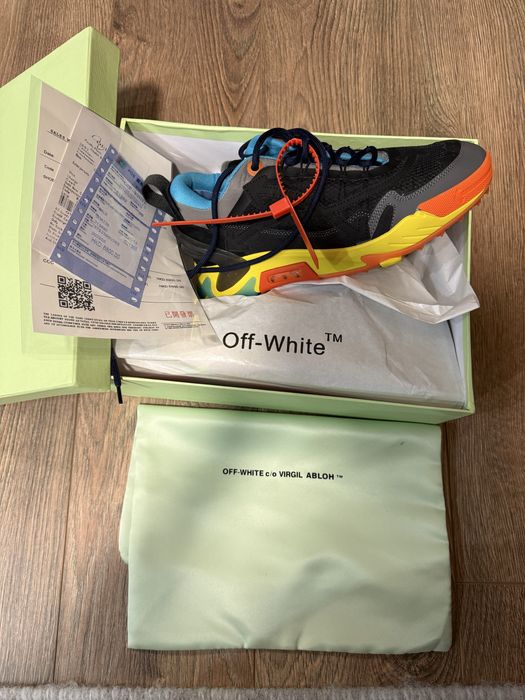 Off-White [оригинални]