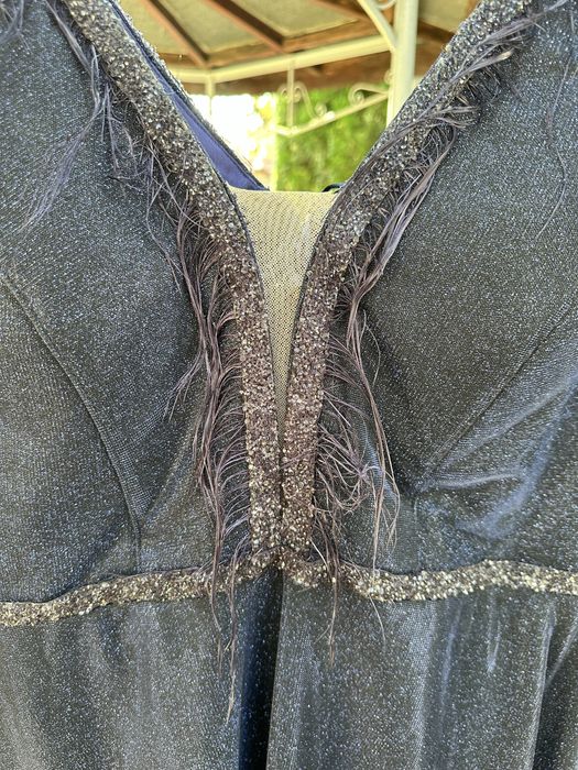 Официална рокля с цип и корсет