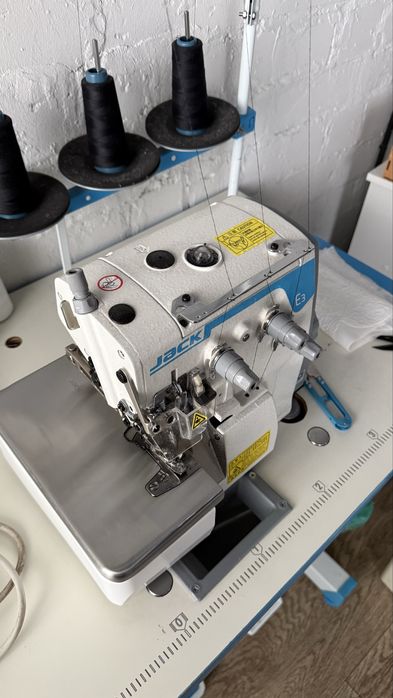 Продам распошивальная машина Jack