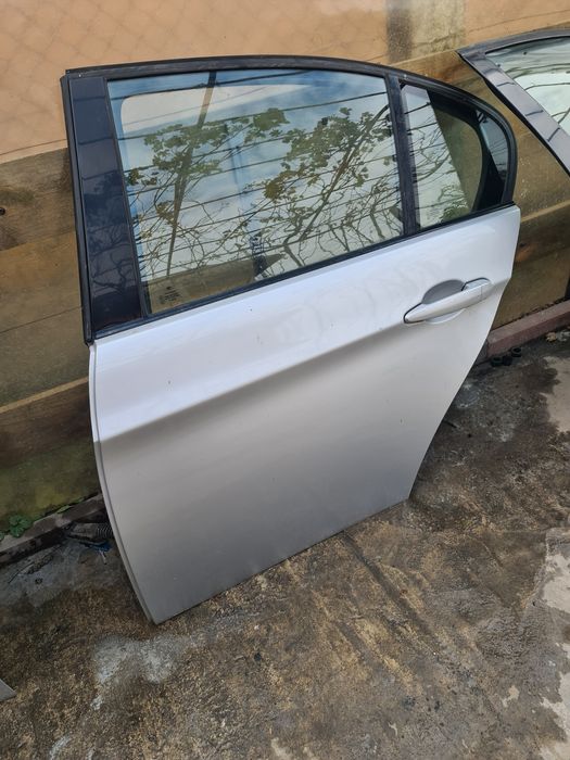 Uși bmw e90    .