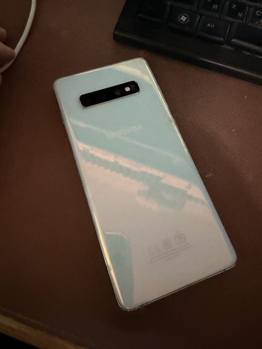 samsung S10+  на запчасти