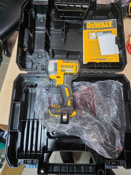 Masina de insurubat cu impact Dewalt DCF887P2-QW