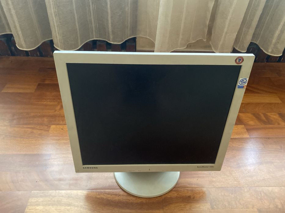 продам монитор samsung