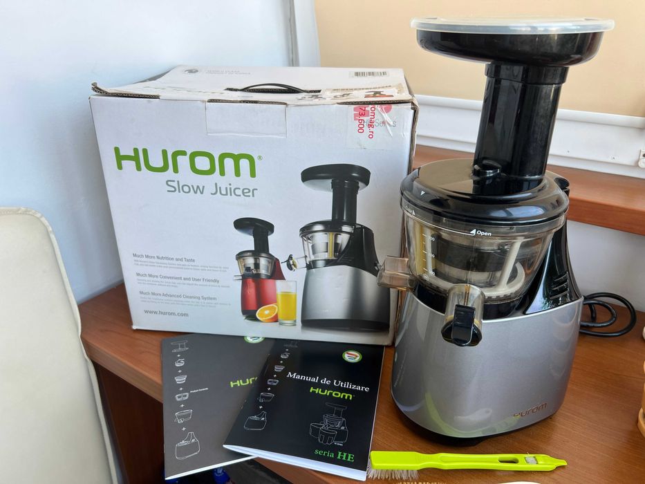 Storcator de fructe si legume cu presare la rece Hurom HE-DBE04 gri