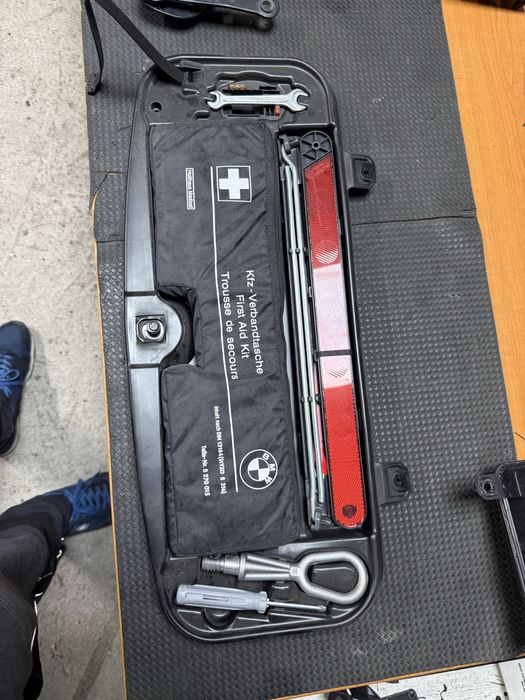 Авариен комплект БМВ Е60