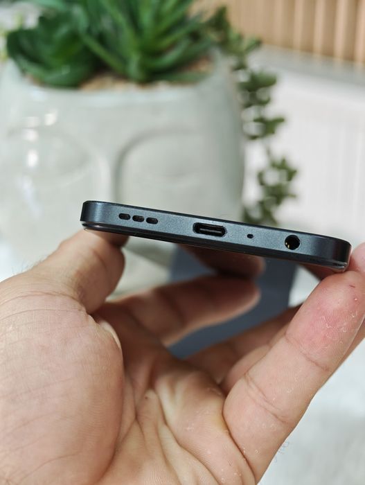 Oppo A77 64 GB  4 RAM