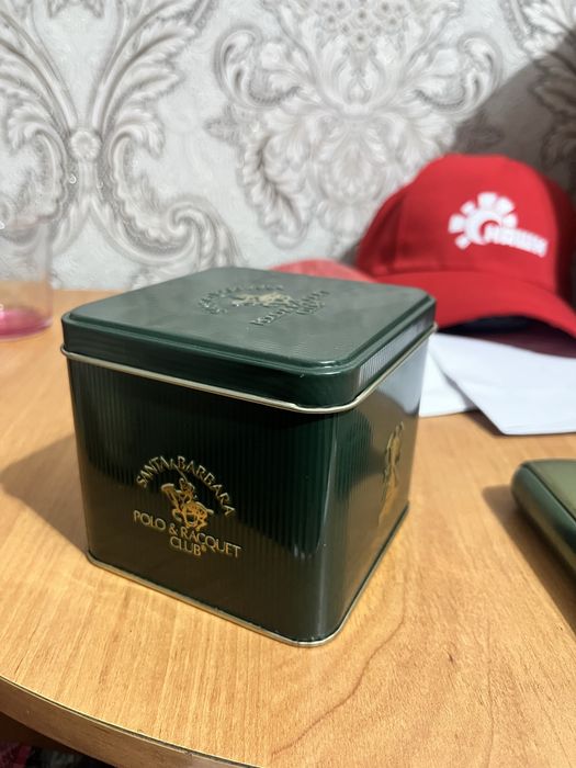 Часы в коробке с сертификатом соответствия