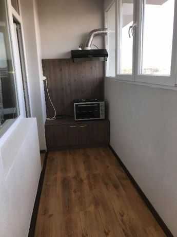 Дава се под наем Двустаен апартамент в Бургас, Център - 48 кв.м за 150 € - Снимка #2