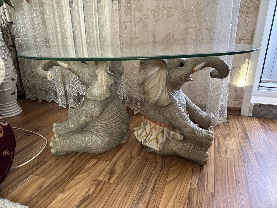 Продам журнальный столик