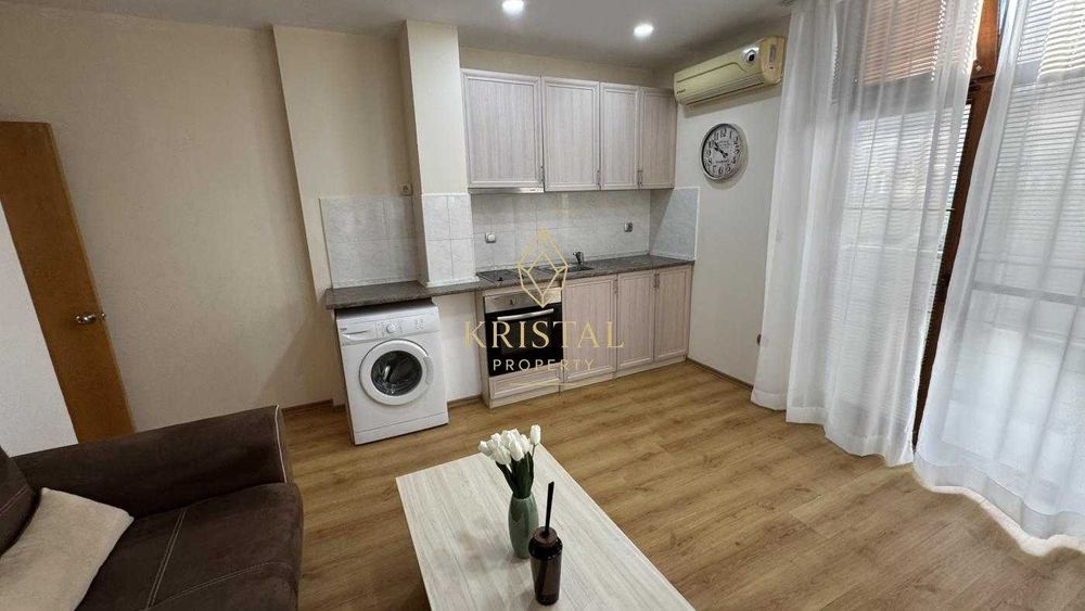 ID: 184 Продава се апартамент с две спални близо до морето в курортния град Свети Влас
