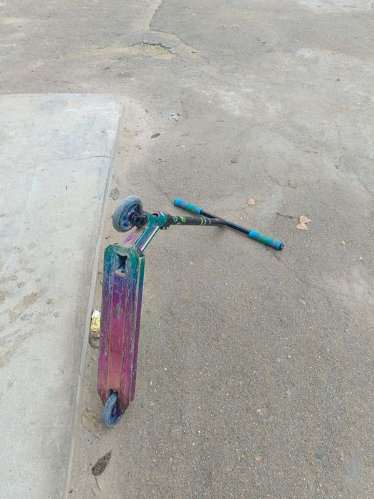 Самокат трюковой