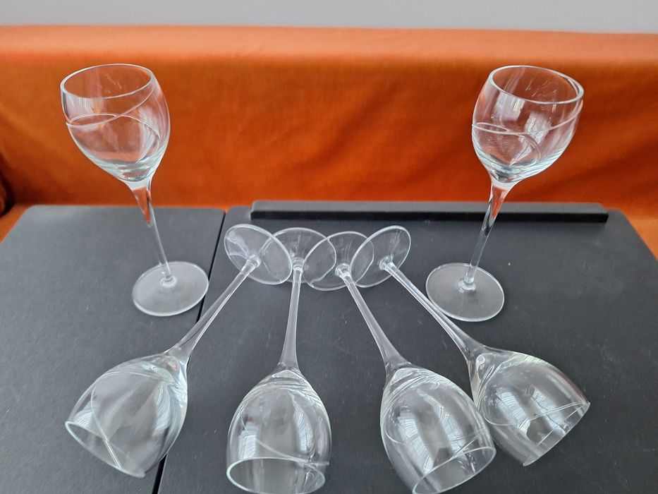 Lot compus din 6 pahare tuica - inalte, model exceptional